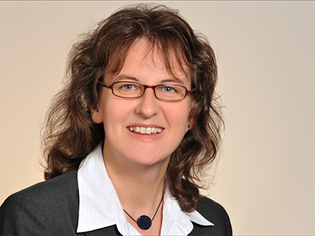 Dr. Claudia Bergmann
