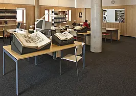 Lesesaal in der Universitätsbibliothek der Universität Erfurt