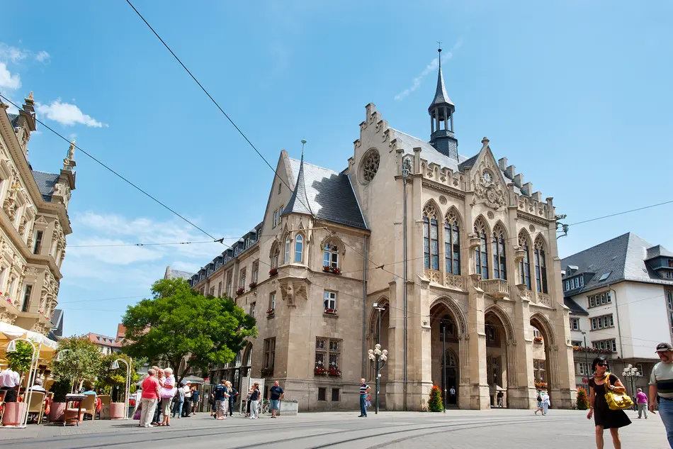 Das Rathaus am Fischmarkt in Erfurt