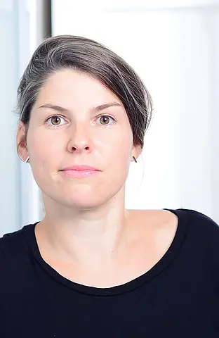 Dr. Anna Förster