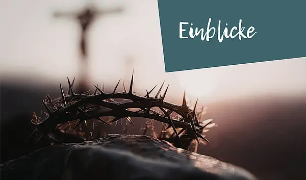 Dornenkrone und Kreuz