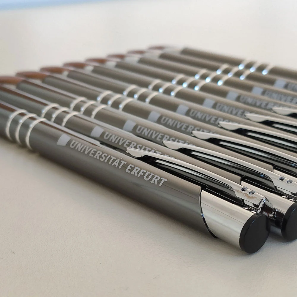 Kugelschreiber mit Uni-Logo