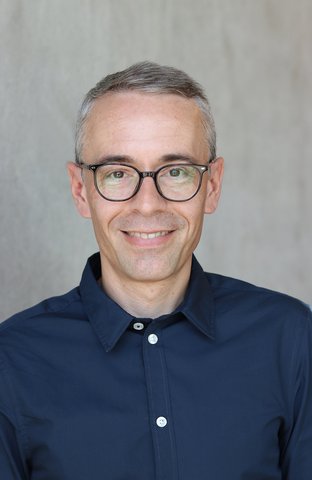 Dr. Daniel Albrecht