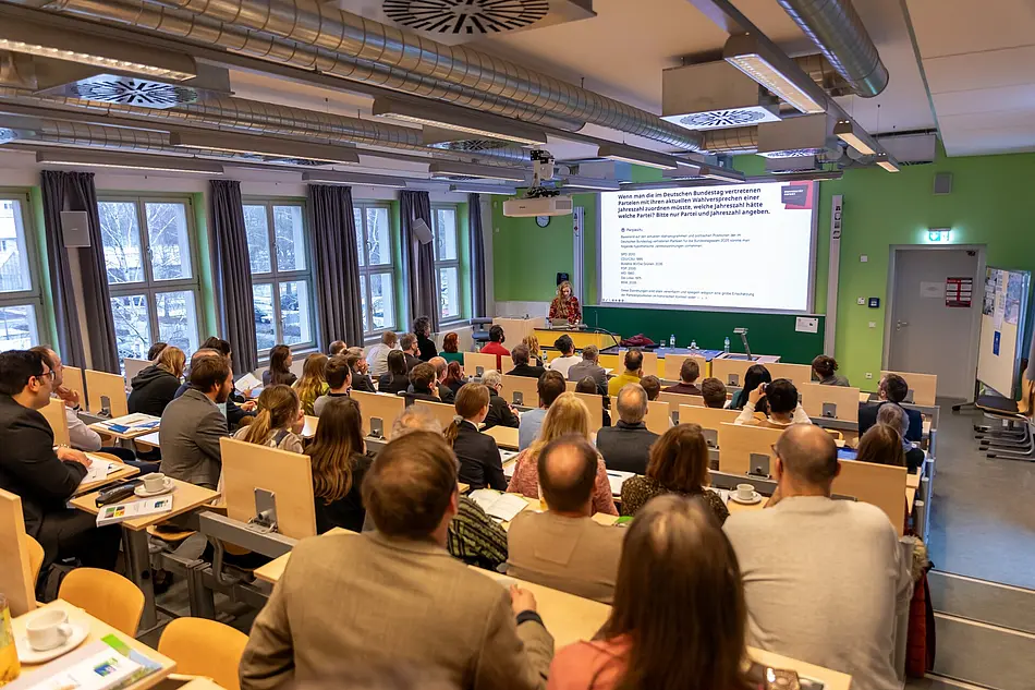 Keynote Mirjam Jenny bei der RET.Con 2025