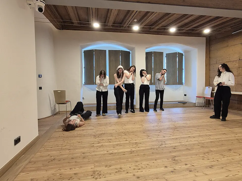Akekdoten_Vaclav_Gruppe_Theaterinszenierung_SoSe26_8