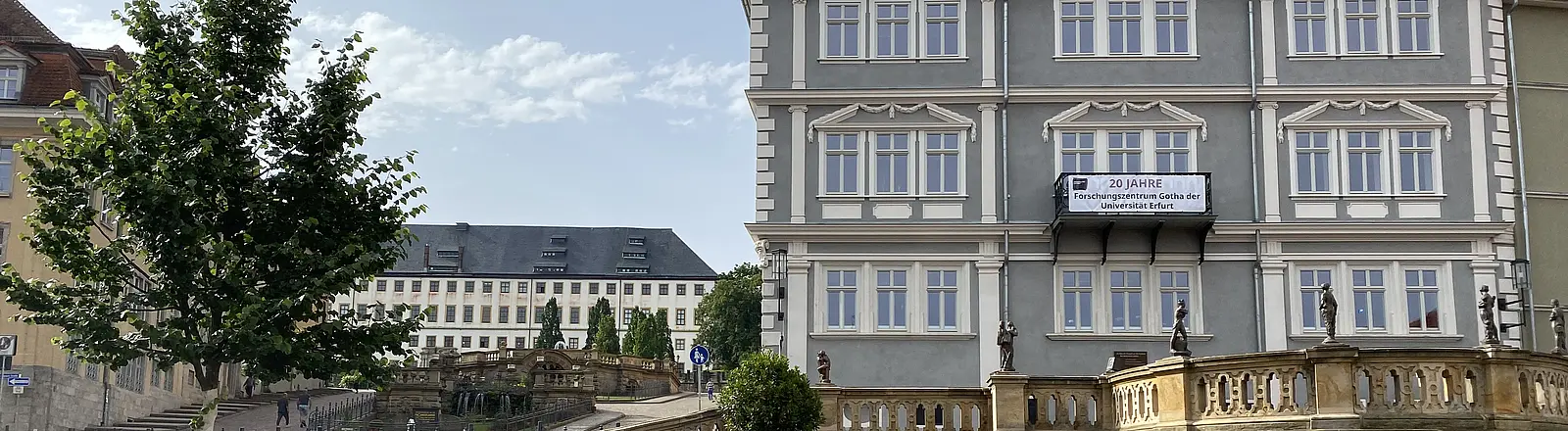 FZG vom Hauptmarkt aus gesehen mit dem Friedenstein im Hintergrund