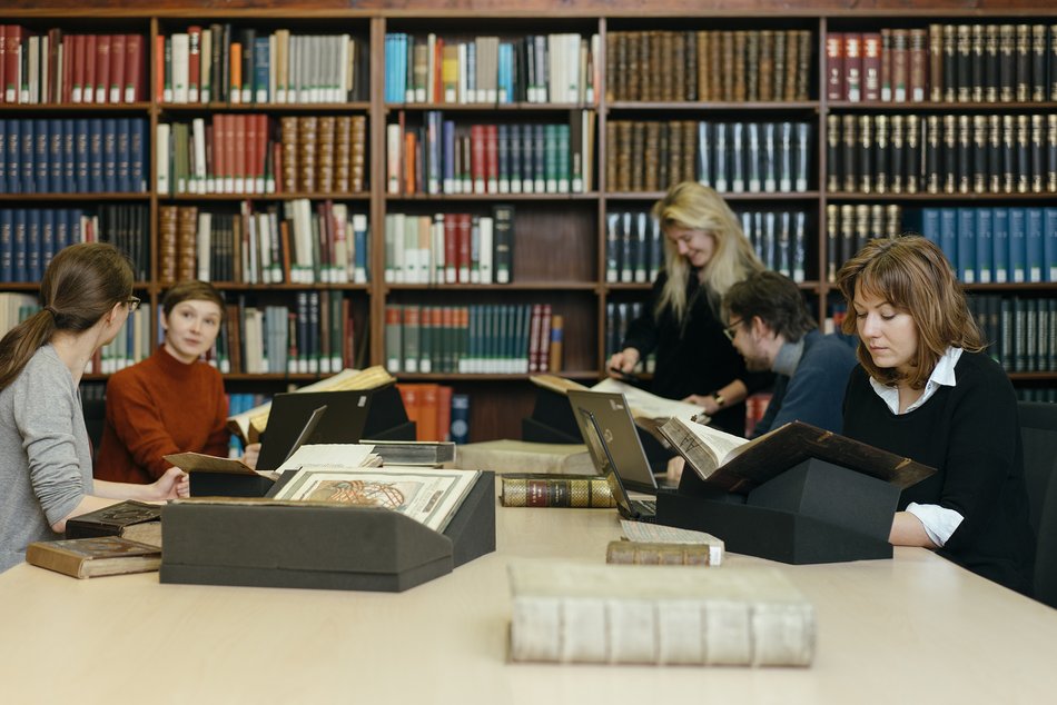 Forscher in der Forschungsbibliothek Gotha