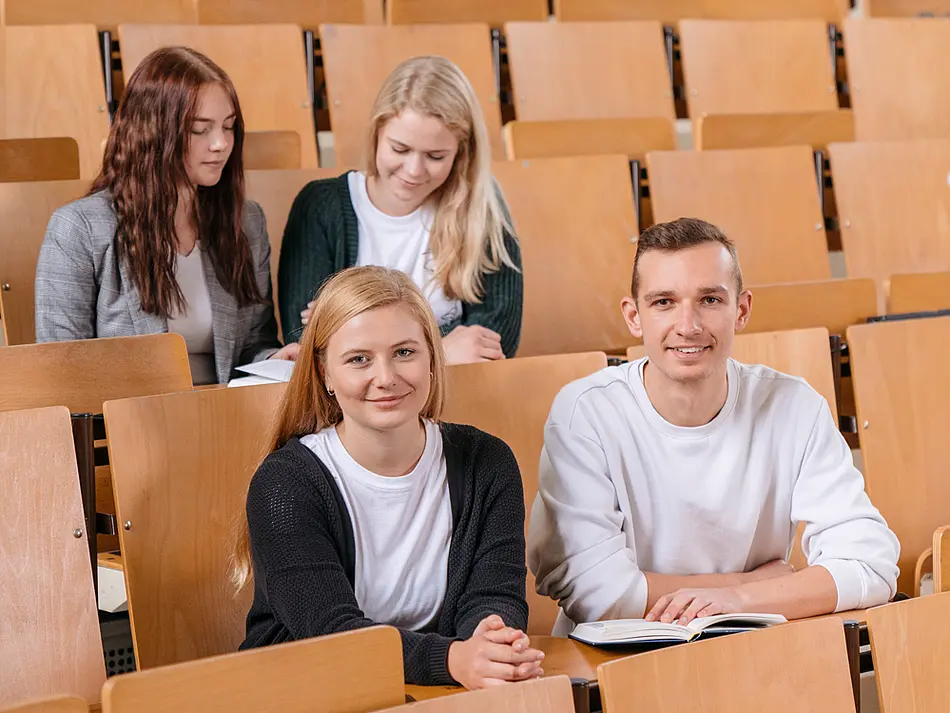 Studierende im Hörsaal 5