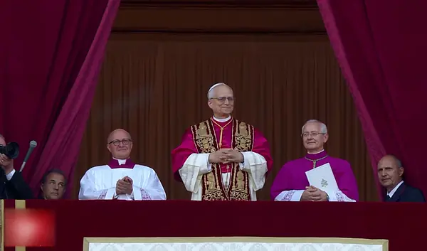 Papst Leo XIV. nach seiner Wahl