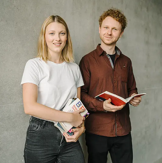 Studierende im KIZ