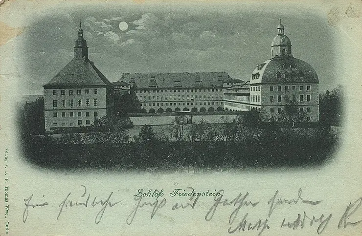 HistorischeSchwarz-Weiß-Postkarte von Schloss Friedenstein