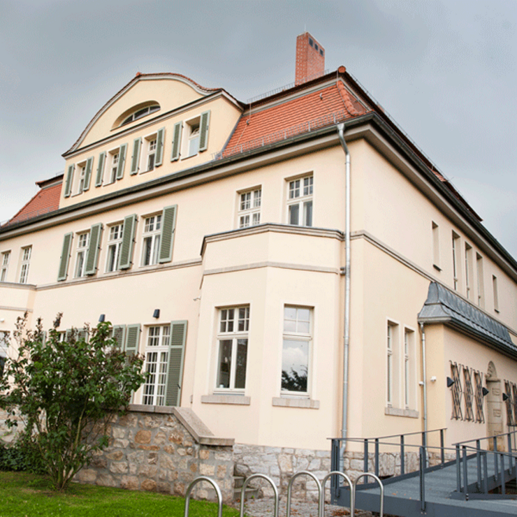 Blick auf die Villa Martin auf dem Campus der Universität Erfurt, Katholisch-Theologische Fakultät