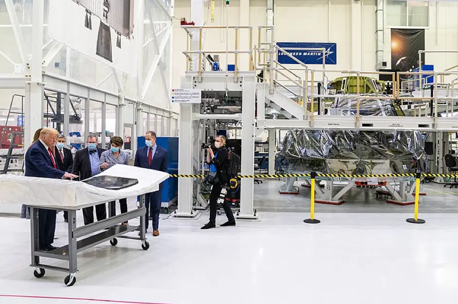 US President Donald Trump at the Kennedy Space Center in Cape Canaveral, Florida,  on May 27, 2020, without wearing a face mask contrary to the surrounding people