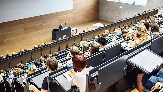 Hoersaal 1 KIZ Uni Erfurt