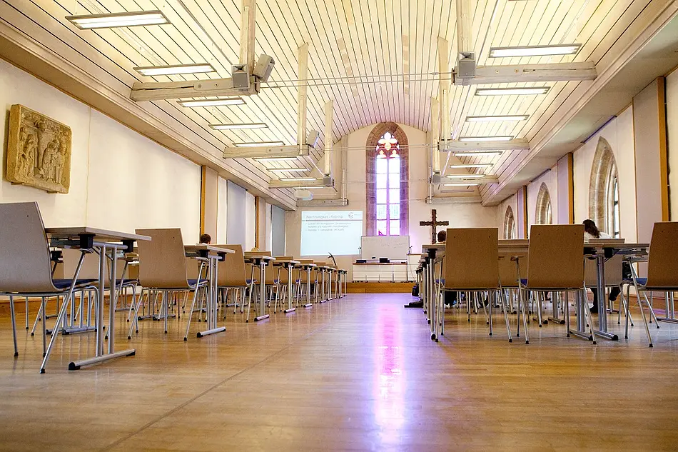 Blick ins Auditorium Coelicum, Domstraße 10, Katholisch-Theologische Fakultät, Universität Erfurt