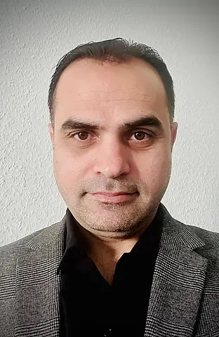 Dr. Ribar Khalaf