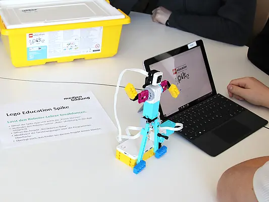 Werkstatt für Medienbildung der Universität Erfurt Lego Education Spike