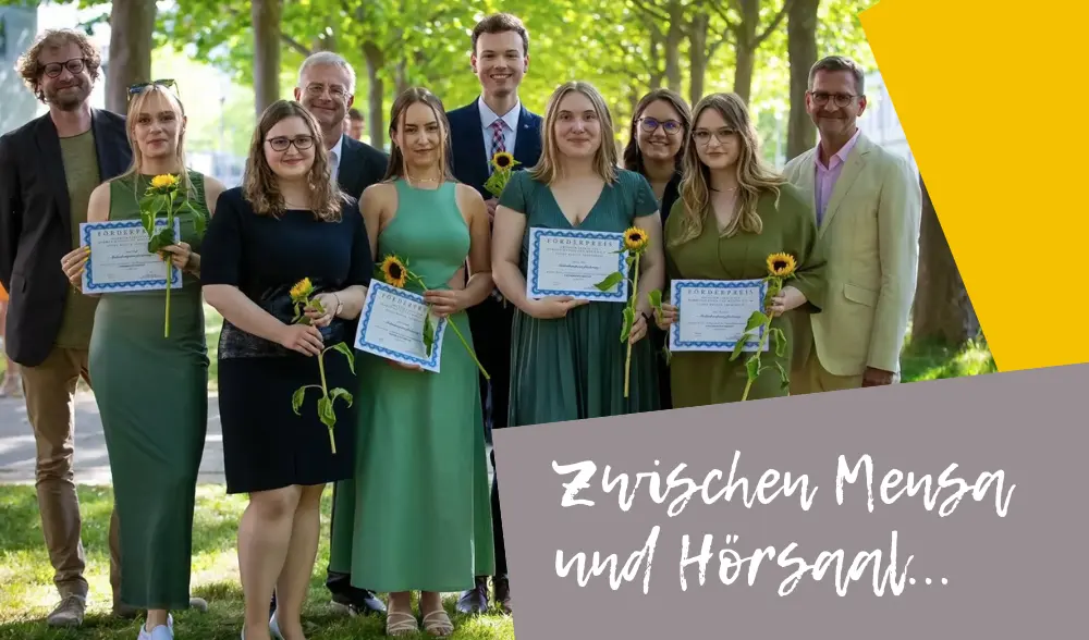Gruppenbild der Studierenden mit ihren Dozenten