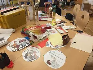 Verschiedene Materialien für die Workshops bei der Fachtagung "Leben. So, wie ich will!"