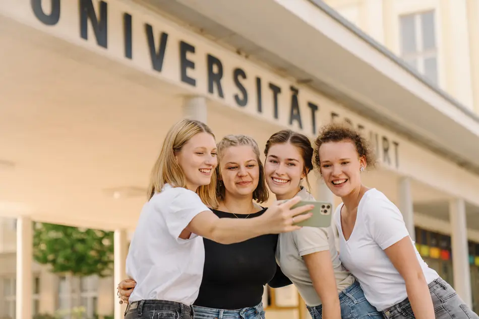 female students at the university of erfurt