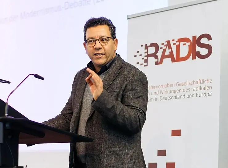 Dr. Youssef Dennaoui
