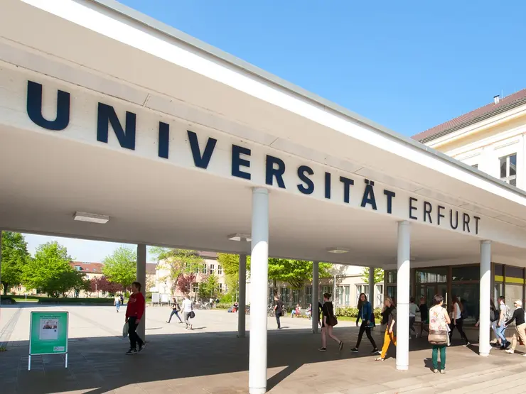Eingangsbereich der Uni Erfurt