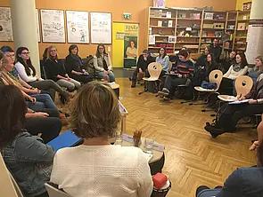 Experten und Studierende sprechen über den "Gesunden Weg durchs Ref"