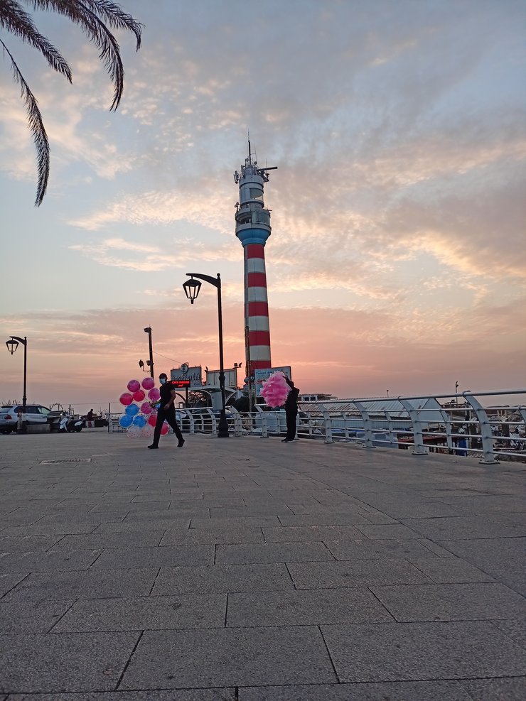 Leuchtturm an der Corniche