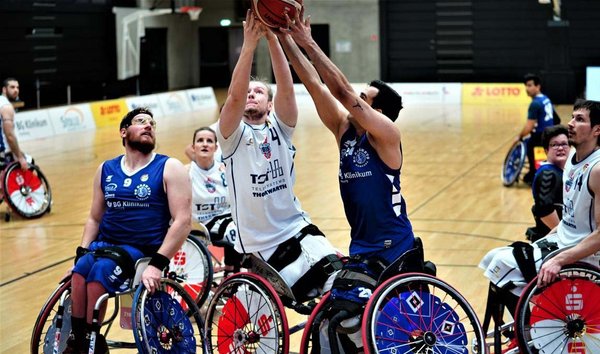 Hubert Hager spielt bei den Thuringia Bulls Rollstuhlbasketball.