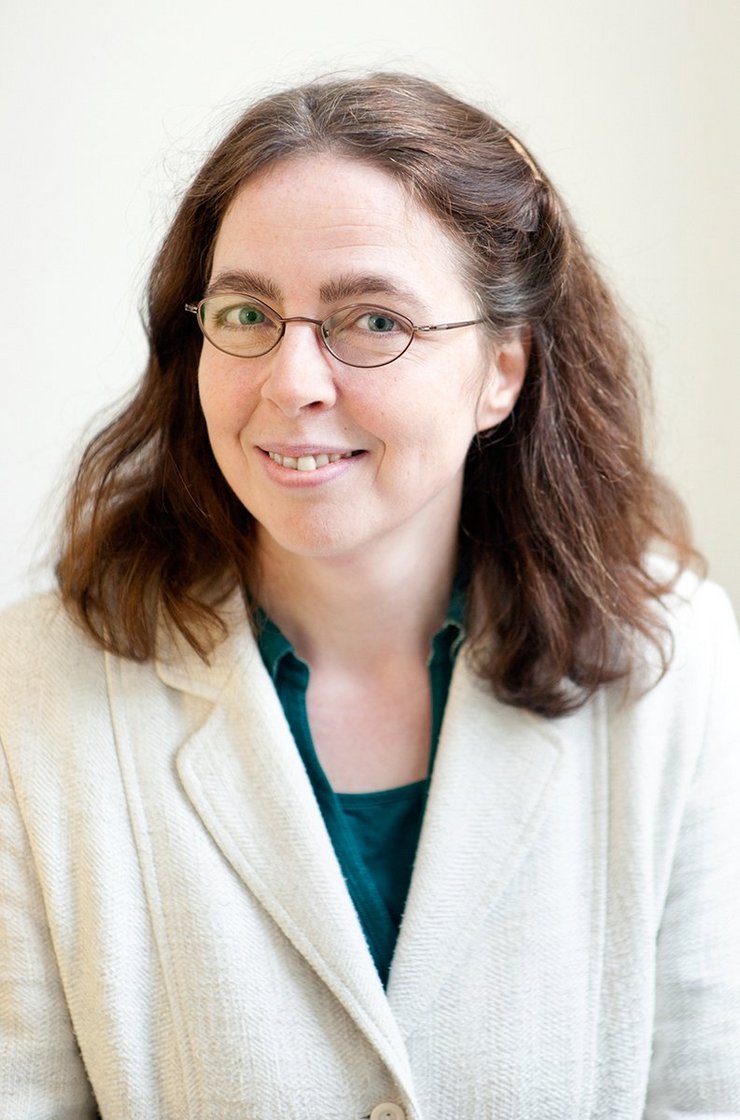 Dr. Bettina Hollstein