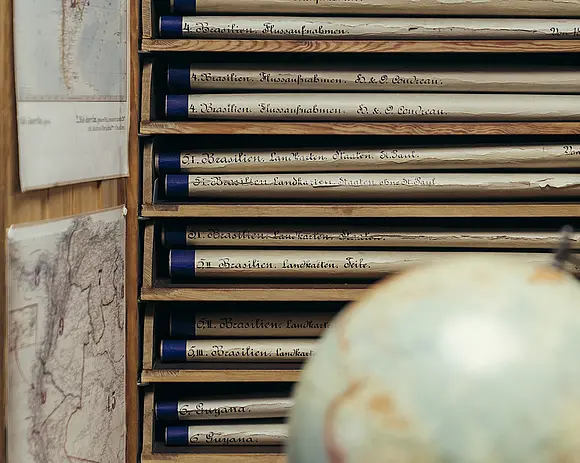 Kartenschrank Perthes 2020