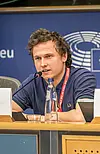  Adrian Hartig