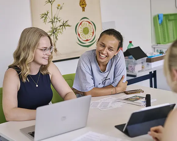 Studierende im Sachunterrichtslabor Seminarraum