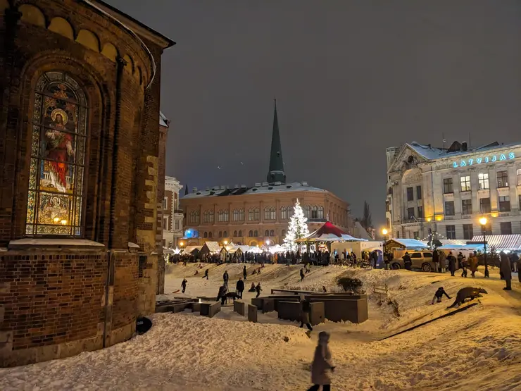 Bild des Weihnachtsmarkts in Riga