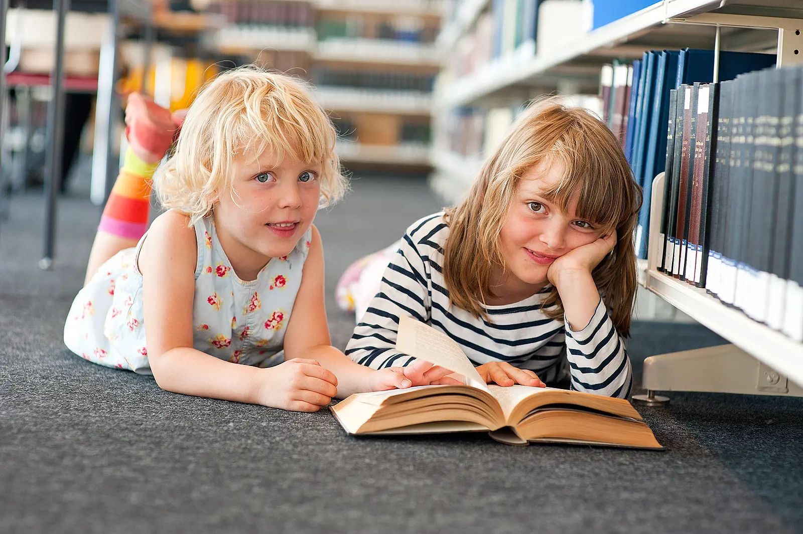 Kinder in der Universitätsbibliothek der Universität Erfurt
