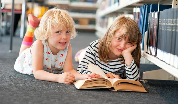 Kinder in der Universitätsbibliothek der Universität Erfurt