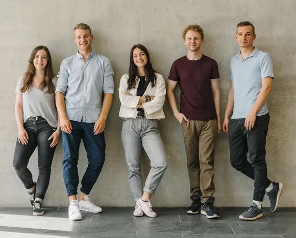 Gruppe von Studierenden im KIZ