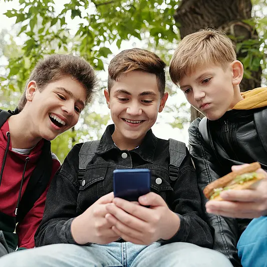 Master Kinder- und Jugendmedien Handy