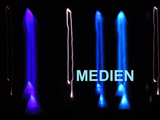 Farbverlauf mit Textfeld "MEDIEN"