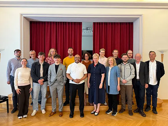 Ein Gruppenbild der Teilnehmer*innen des Gesprächs