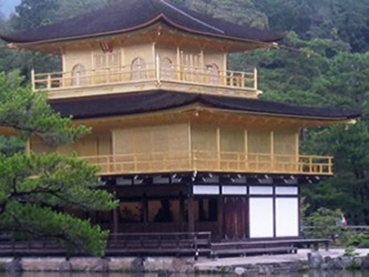 Japanischer goldener Tempel