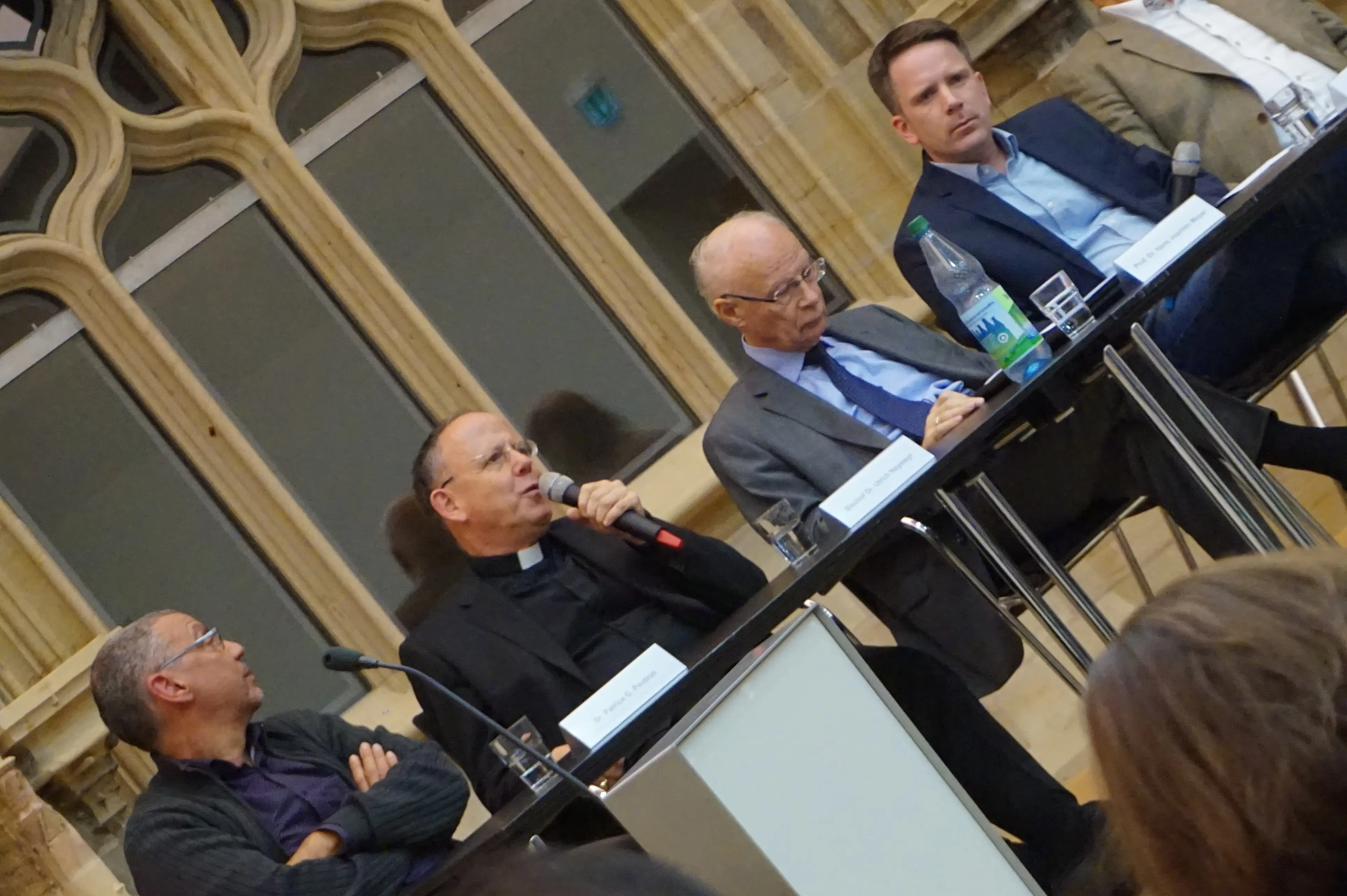 Erste Podiumsdiskussion "Theologie im Gespräch mit Politik"