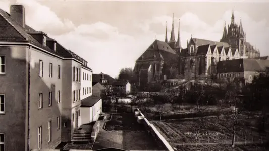 Historischer Blick auf das Piushaus in der Holzheienstraße in Erfurt