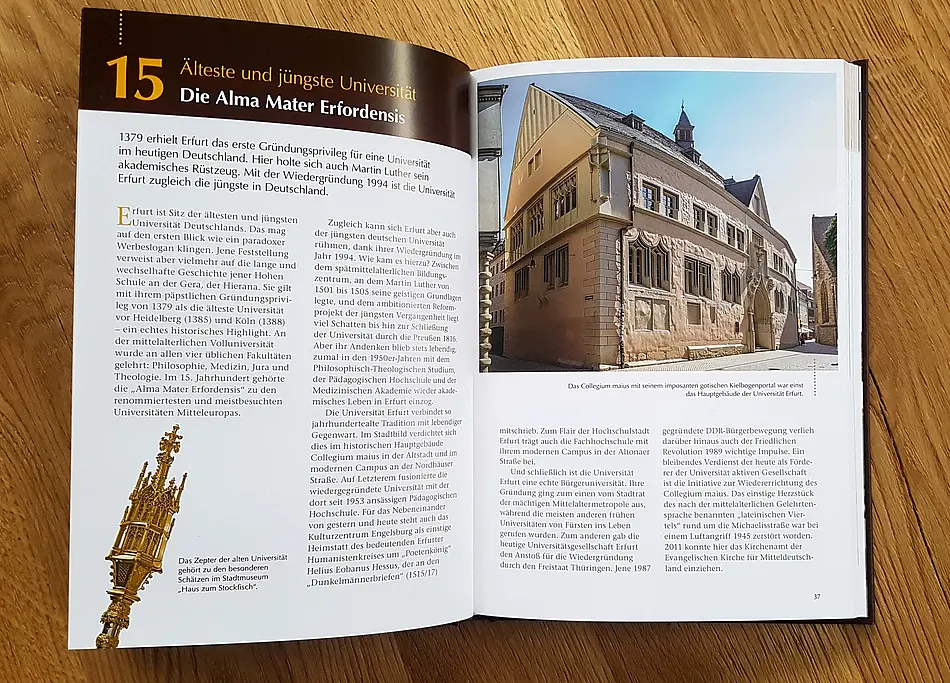 aufgeschlagens Buch