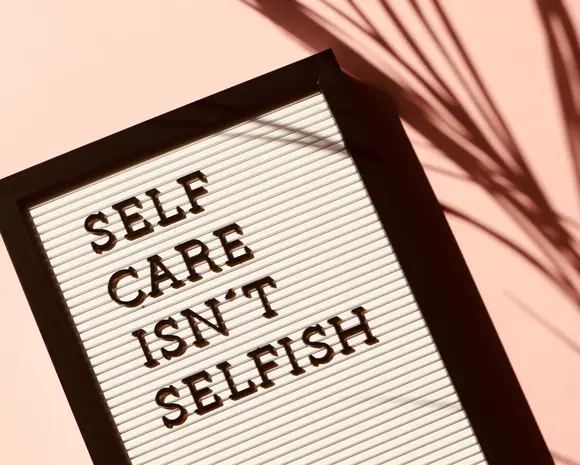 Symbolbild "Selfcare isn't selfish"