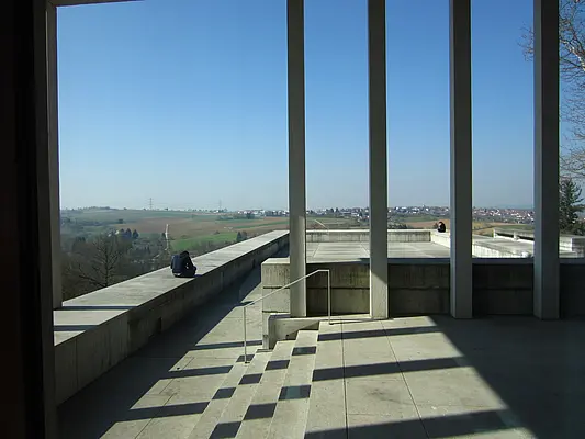 Terasse des Literaturmuseums der Moderne