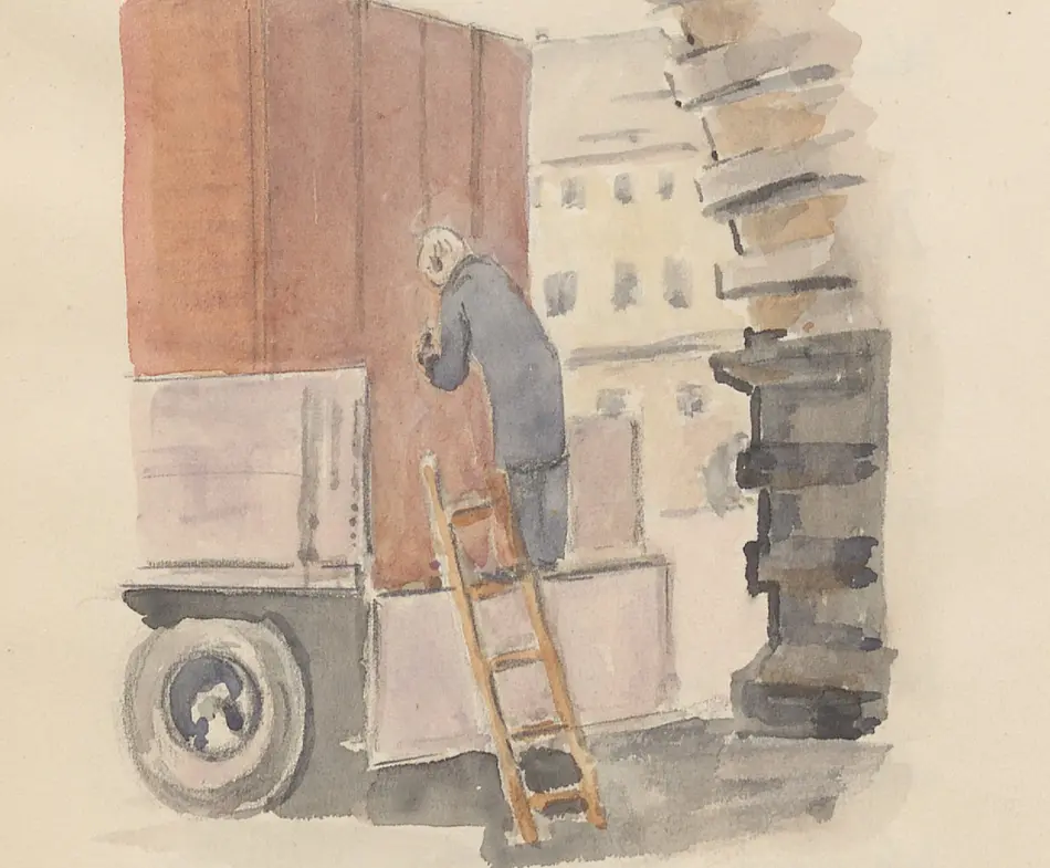 ein Bibliotheksmitarbeiter steht auf einer Leiter, um Bücher aus einem LKW auszuladen