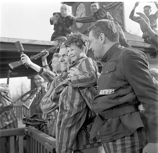 Nackt unter Wölfen (1960) 