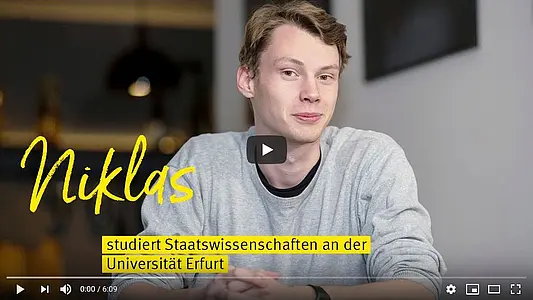 Niklas studiert Staatswissenschaften an der Uni Erfurt