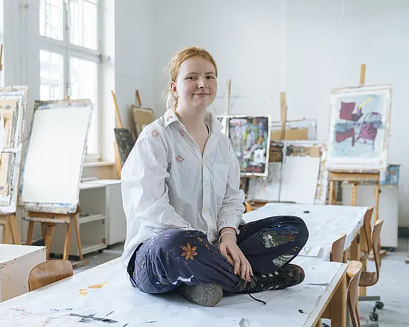 Kunststudium Uni Erfurt Studentin Werkstatt